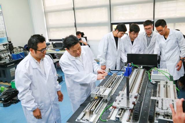 广工作为第一完成单位的2项成果荣获2019年度国家科技奖二等奖。 广工作为第一完成单位的2项成果荣获2019年度国家科技奖二等奖。